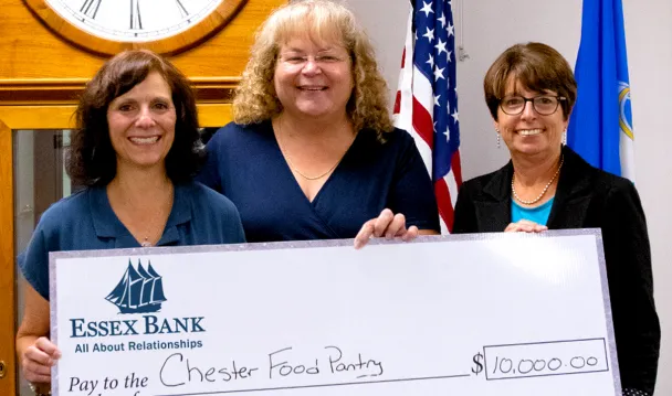 Essex Bank donating to Chester Food Pantry
